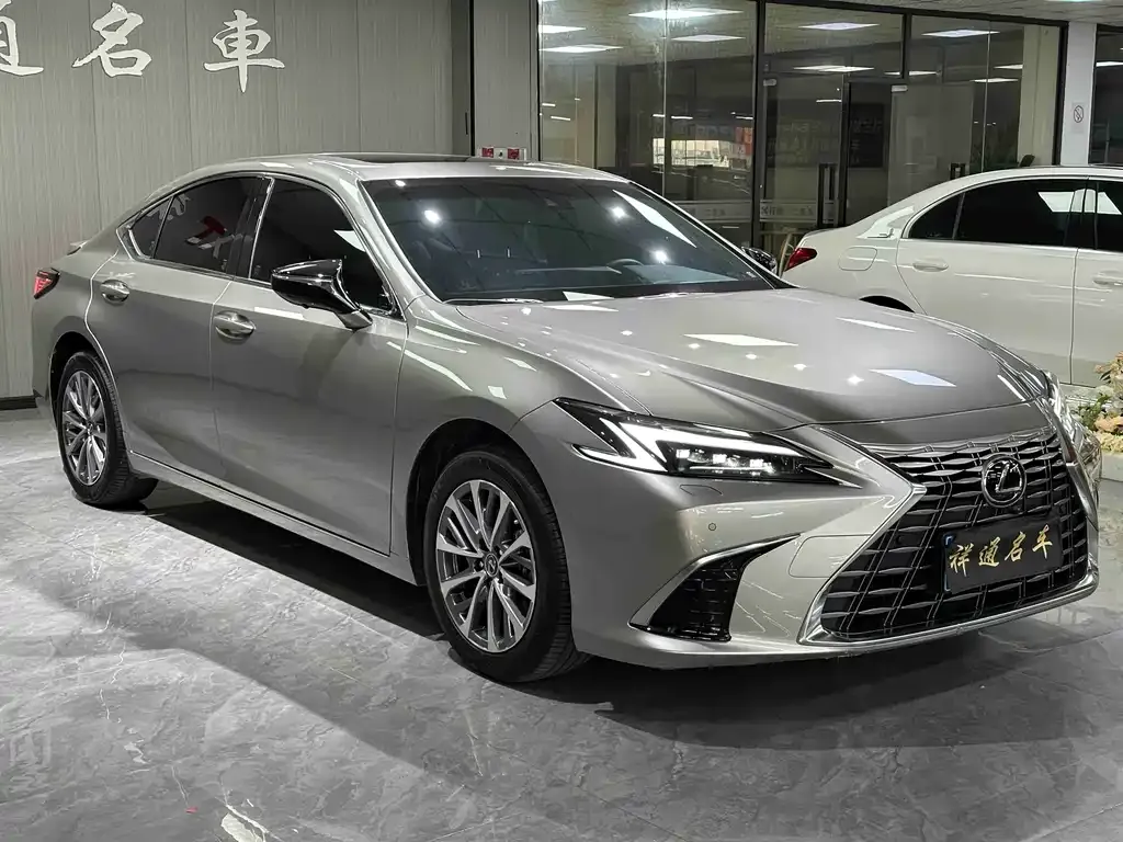 Lexus ES 2025 из CN, фото 2
