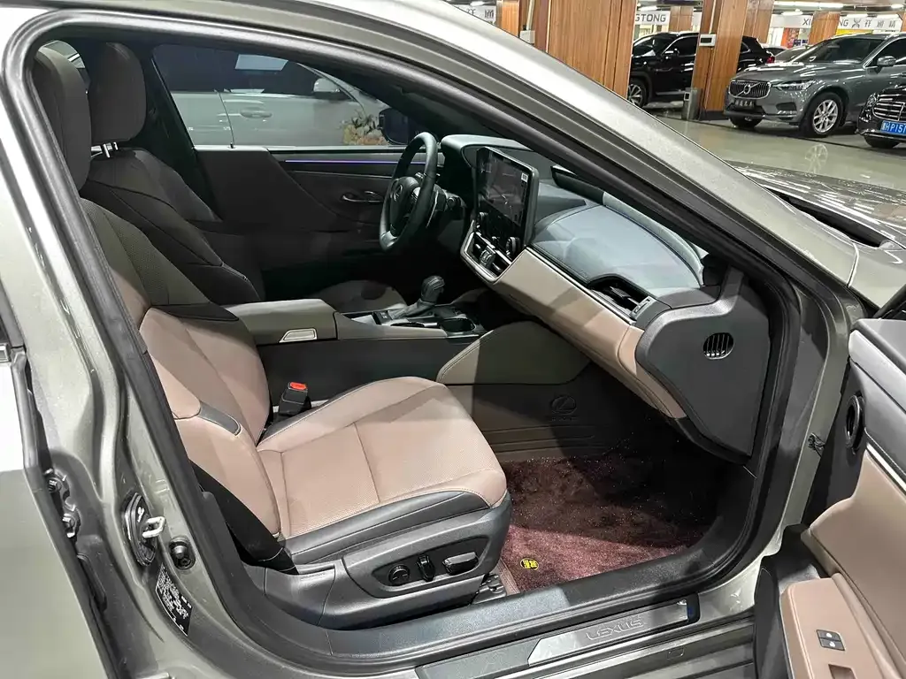 Lexus ES 2025 из CN, фото 6