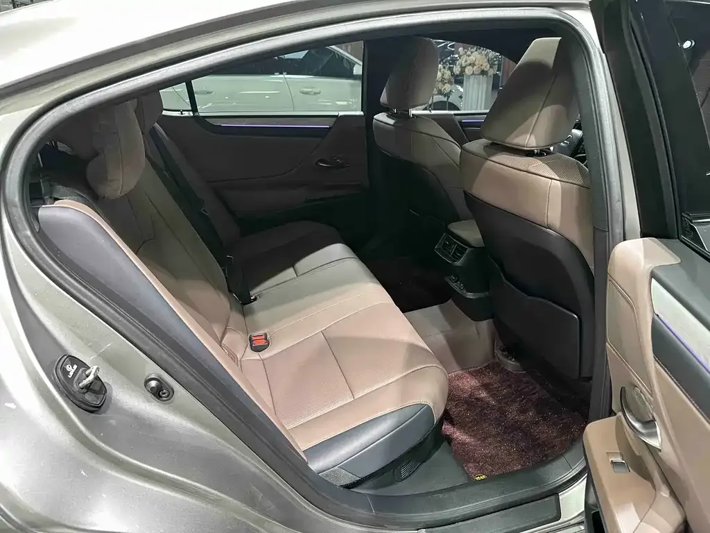Lexus ES 2025 из CN, фото 7