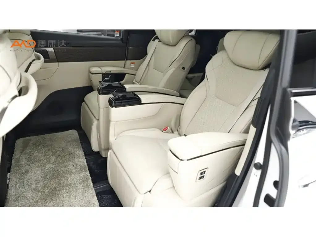 Toyota Vellfire 2023 из CN, фото 7