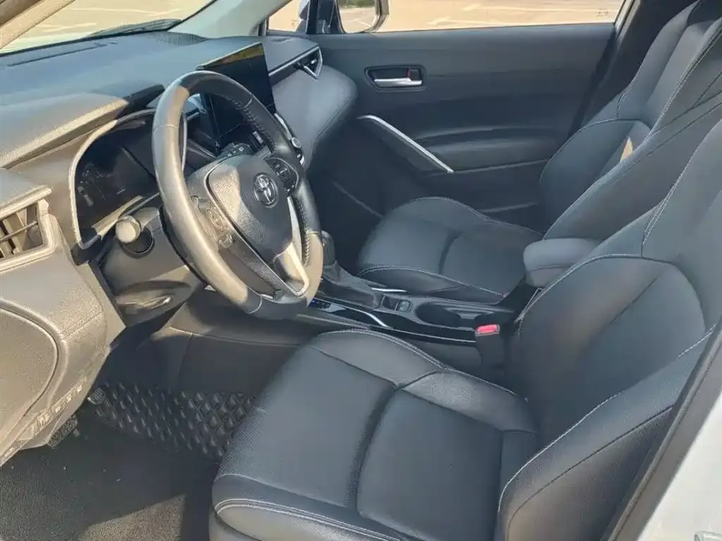 Toyota Frontlander 2023 из CN, фото 5