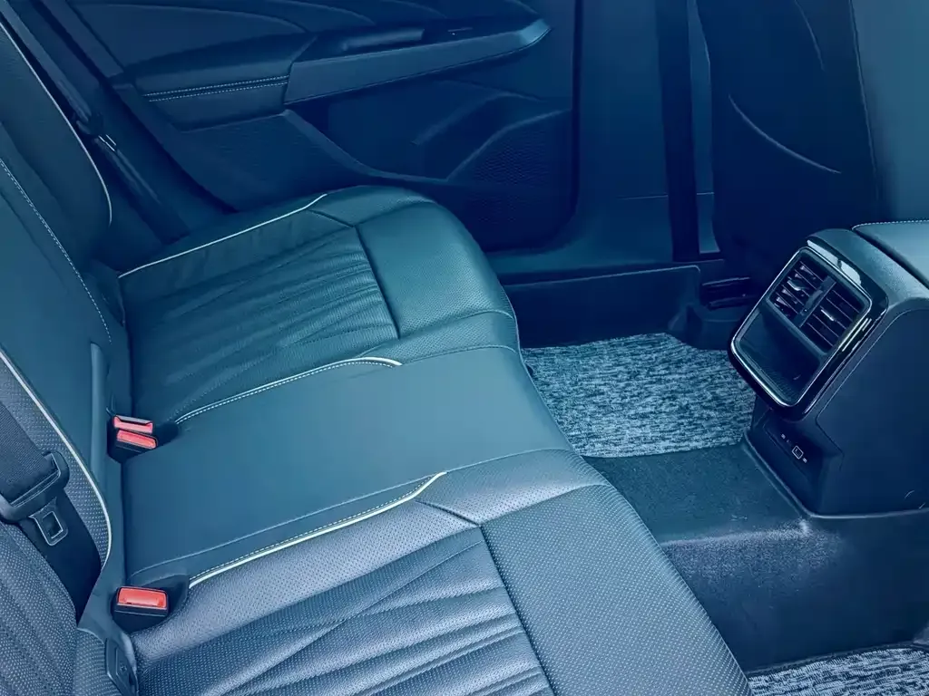 Volkswagen Passat — фото 8