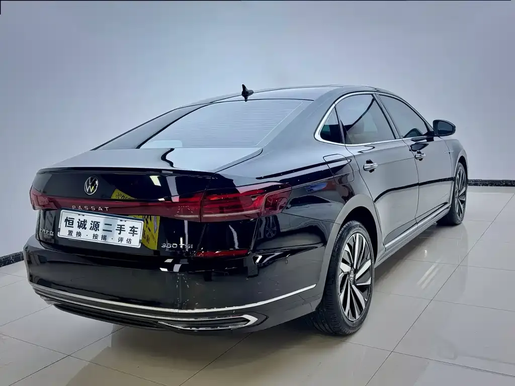 Volkswagen Passat — фото 9