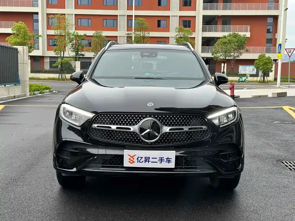 Mercedes-Benz GLC 2024 из CN, фото 2