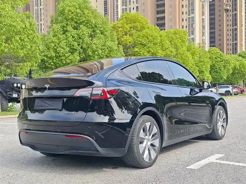 Tesla Model Y 2023 из CN, фото 4