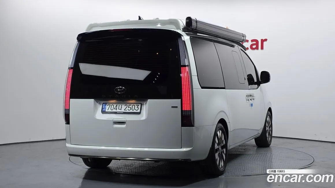 Hyundai Staria 2023 из KR, фото 2