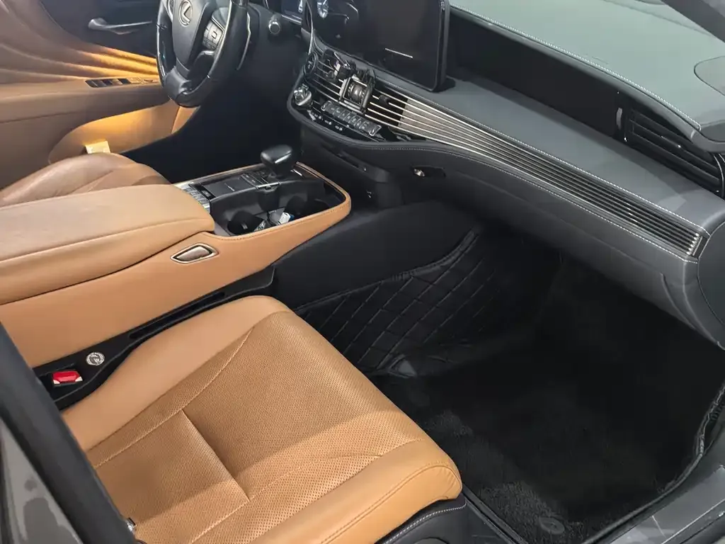 Lexus LS 2021 из CN, фото 6