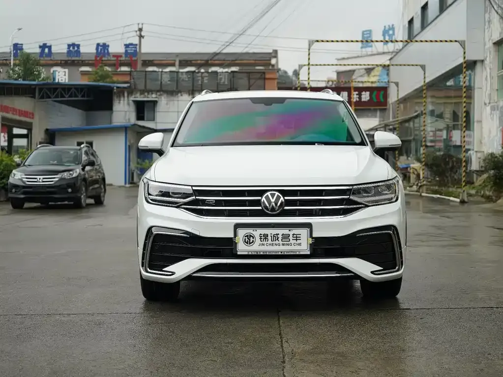 Volkswagen Tiguan L 2024 из CN, фото 2