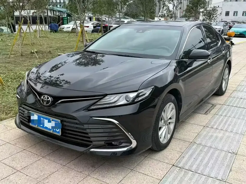 Toyota Camry 2023 из CN, фото 1
