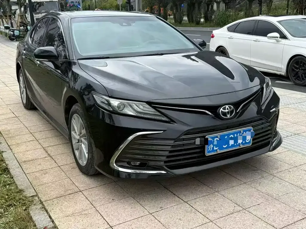Toyota Camry 2023 из CN, фото 3