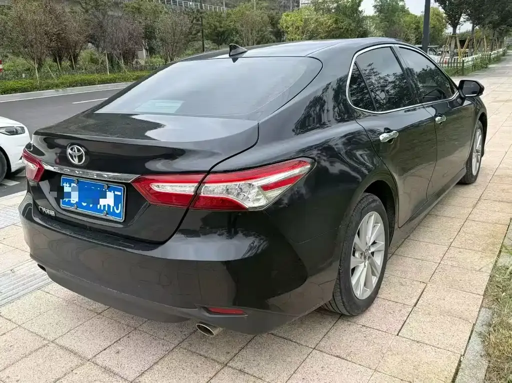 Toyota Camry 2023 из CN, фото 7