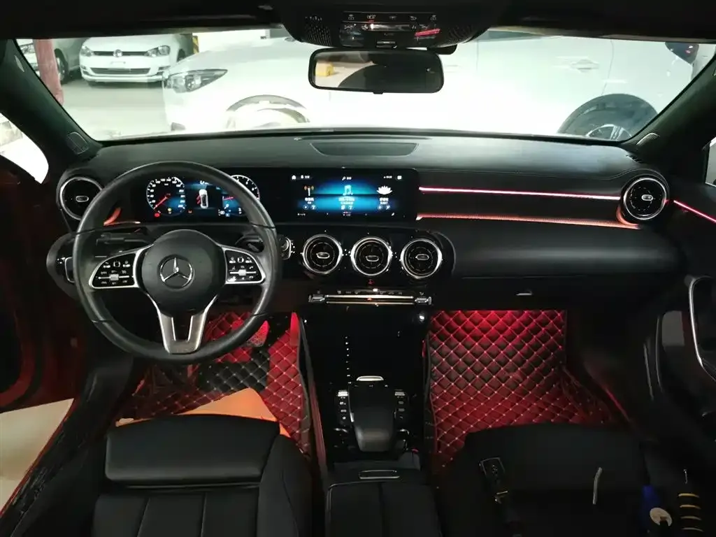 Mercedes-Benz A-Class — фото 10