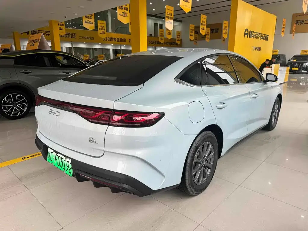 BYD Qin L — фото 4