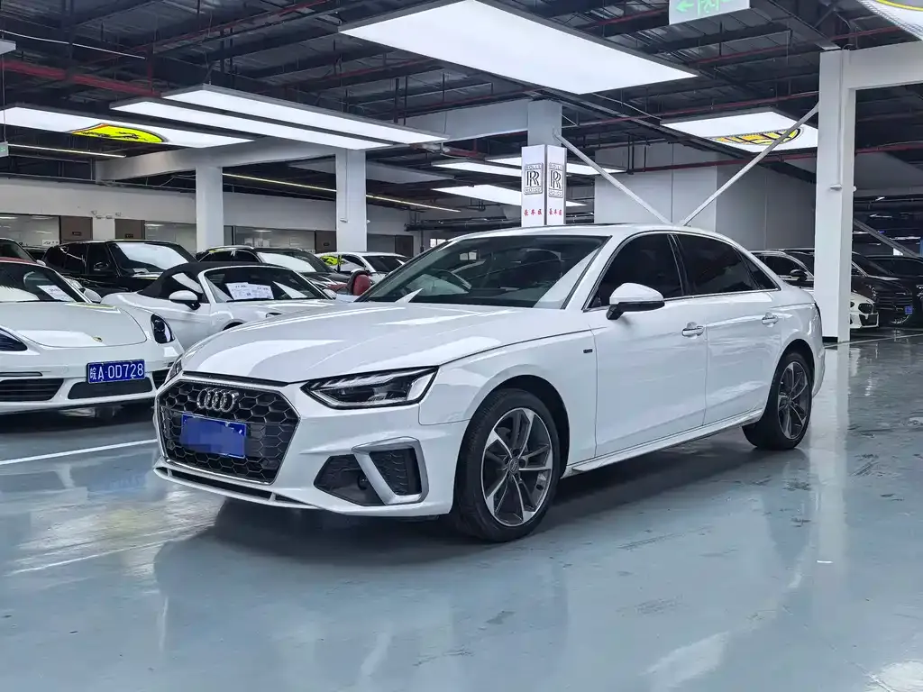 Audi A4L 2021 из CN, фото 1