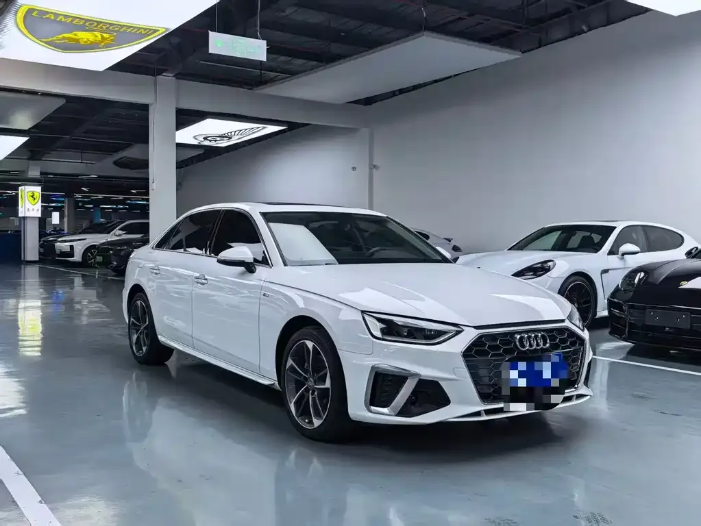 Audi A4L 2021 из CN, фото 3