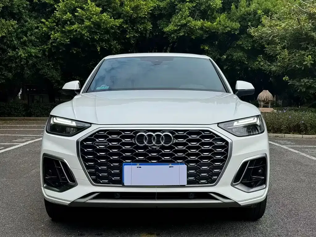 Audi Q5L Sportback 2021 из CN, фото 2