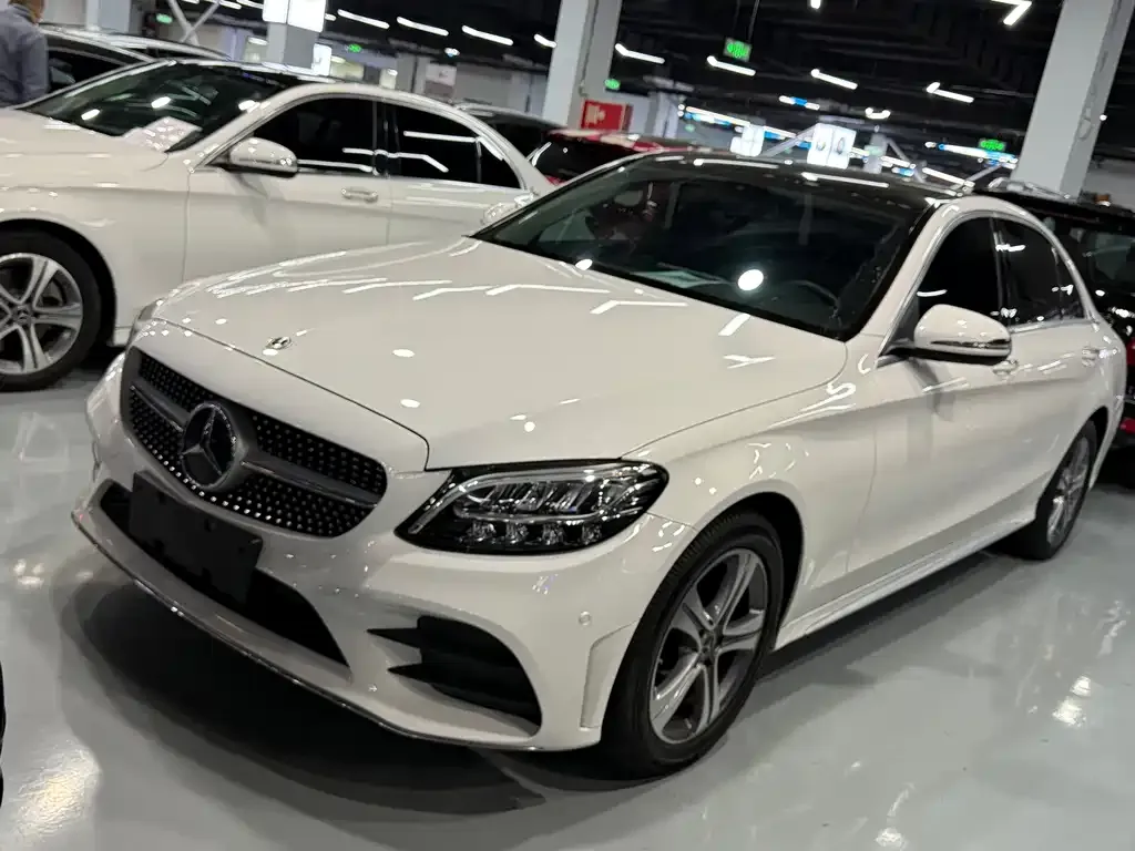 Mercedes-Benz C-Class — фото 1