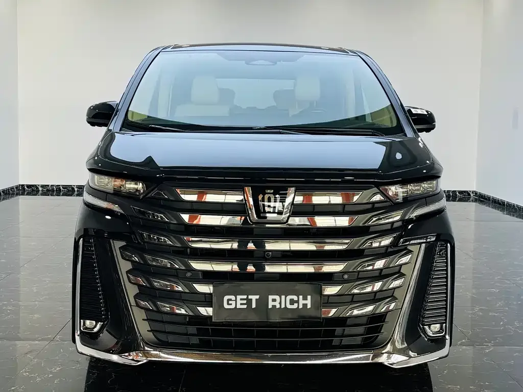 Toyota Vellfire 2024 из CN, фото 1