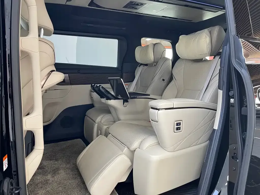 Toyota Vellfire 2024 из CN, фото 10