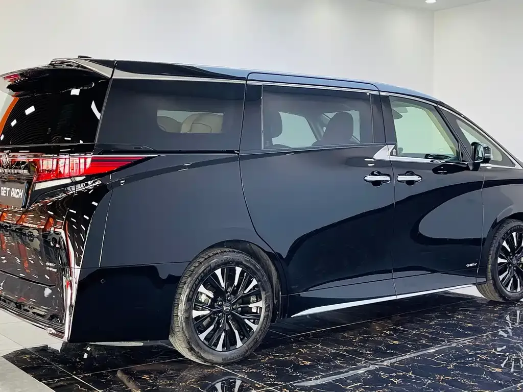 Toyota Vellfire 2024 из CN, фото 9