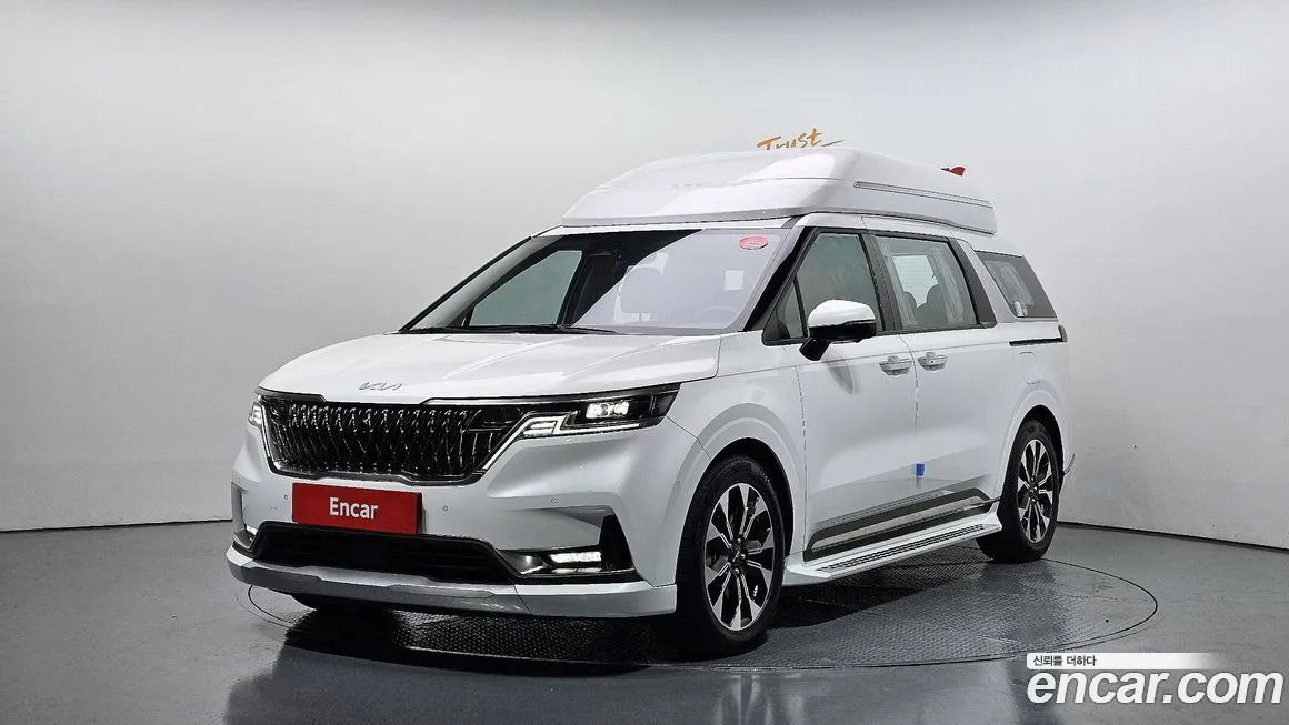 Kia Carnival — фото 1