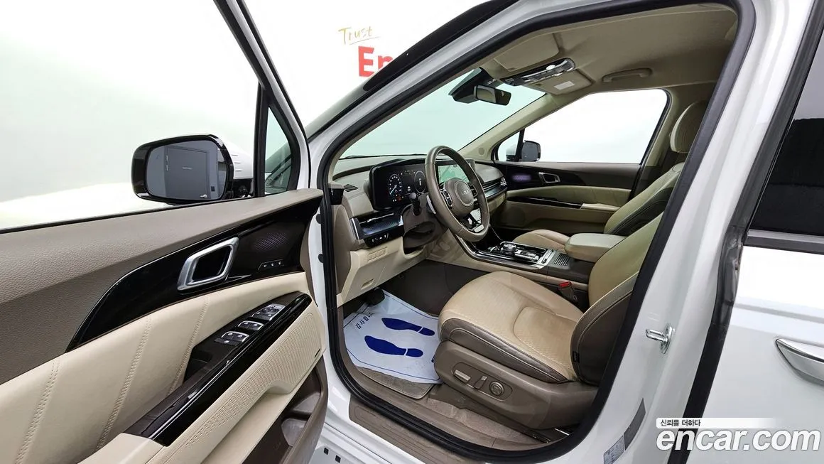 Kia Carnival — фото 10