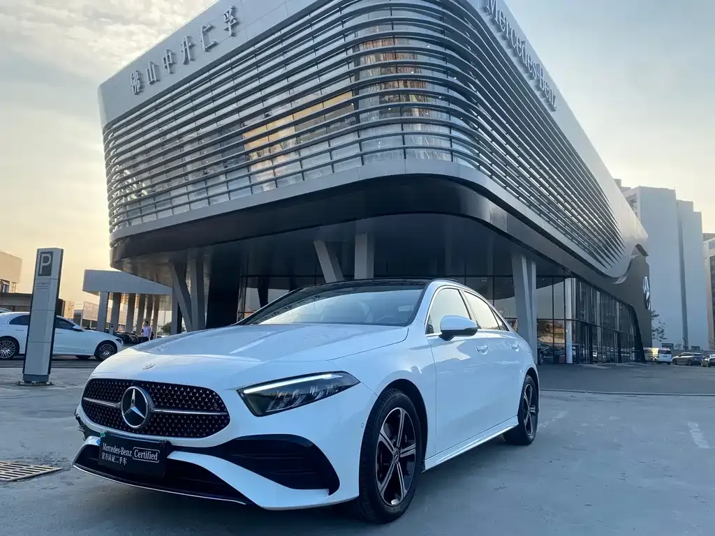 Mercedes-Benz A-Class 2024 из CN, фото 1