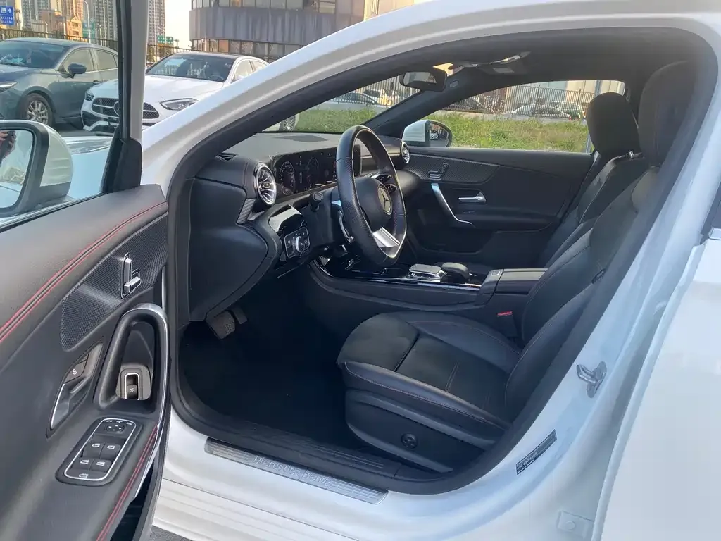 Mercedes-Benz A-Class 2024 из CN, фото 2
