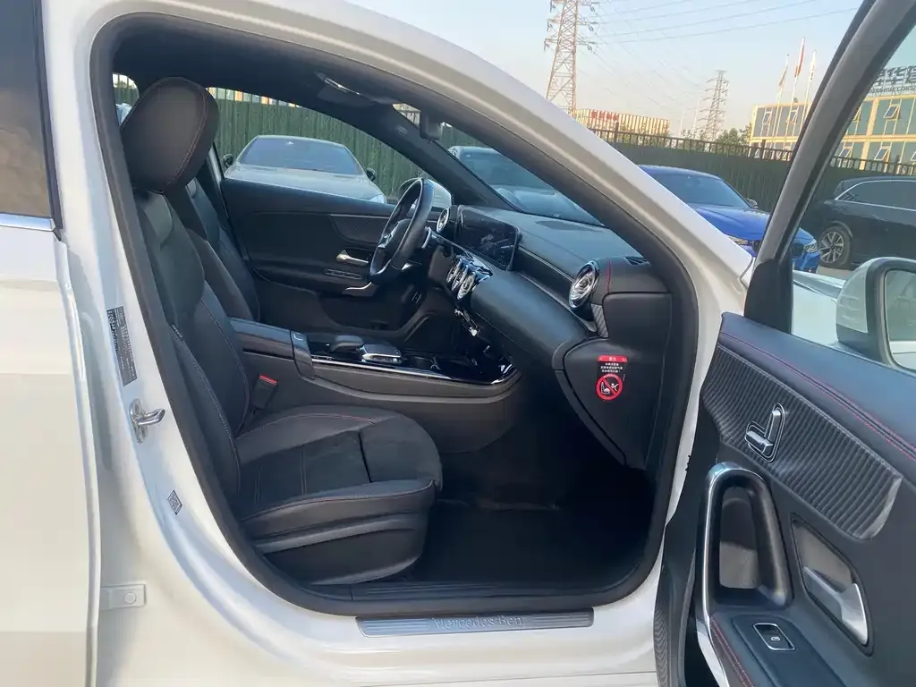 Mercedes-Benz A-Class 2024 из CN, фото 8