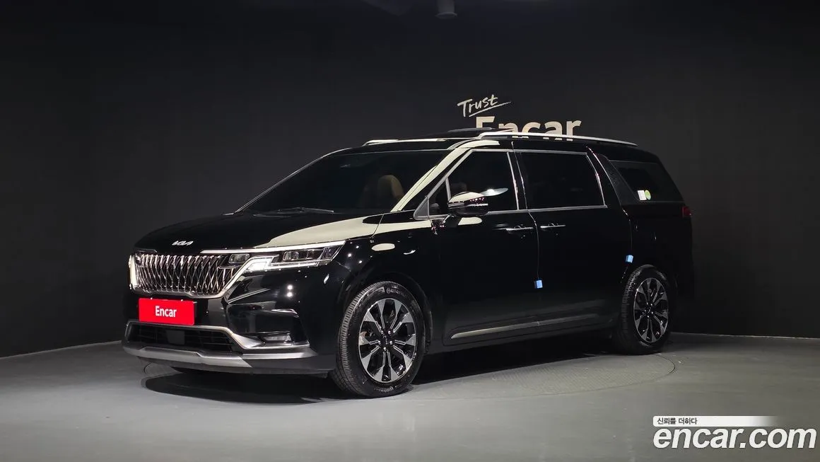 Kia Carnival — фото 1