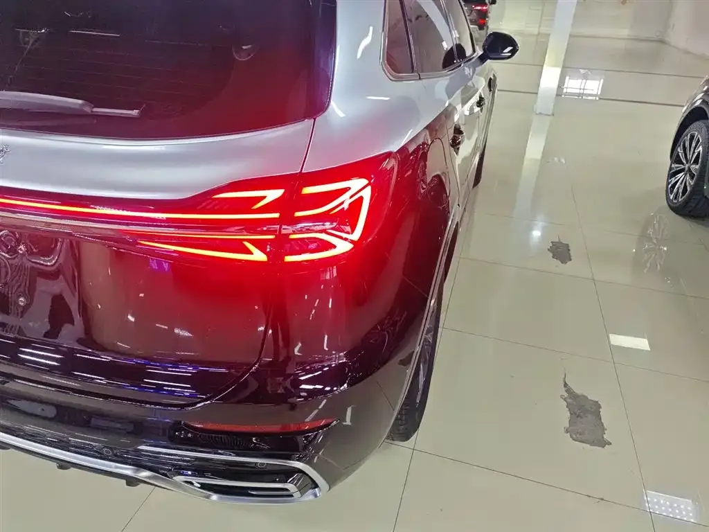 Hongqi HS5 2023 из CN, фото 8