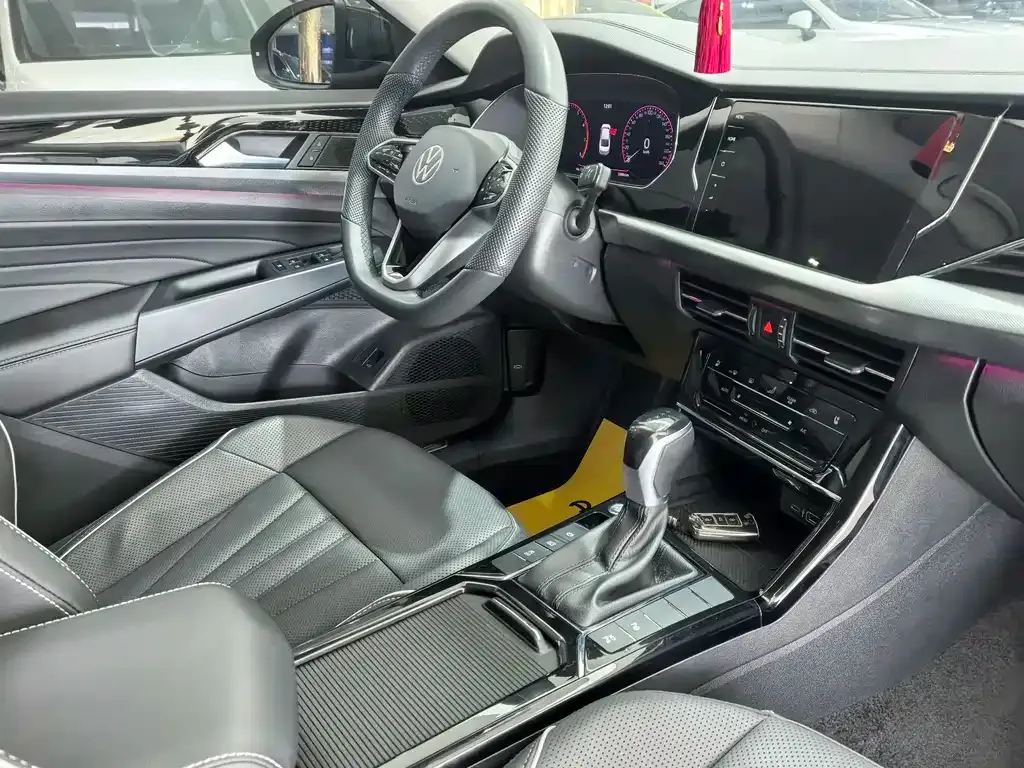 Volkswagen Passat — фото 10