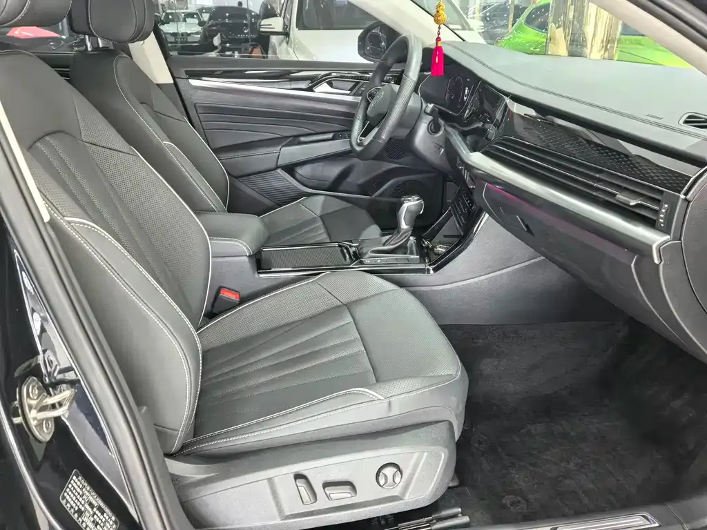Volkswagen Passat — фото 9