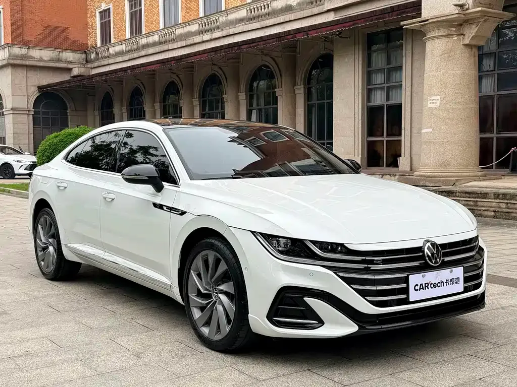 Volkswagen CC 2023 из CN, фото 3