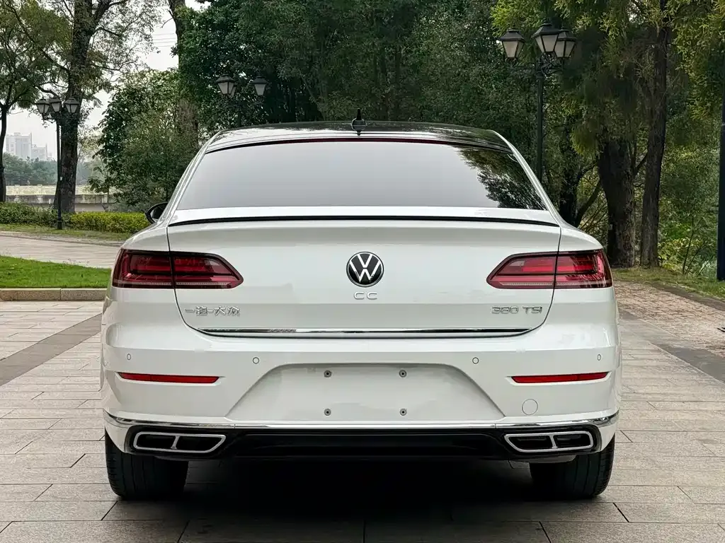 Volkswagen CC 2023 из CN, фото 4