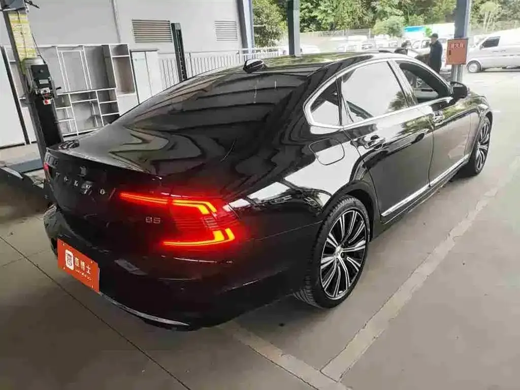 Volvo S90 — фото 2