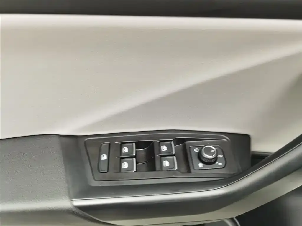 Volkswagen T-Roc 2024 из CN, фото 9