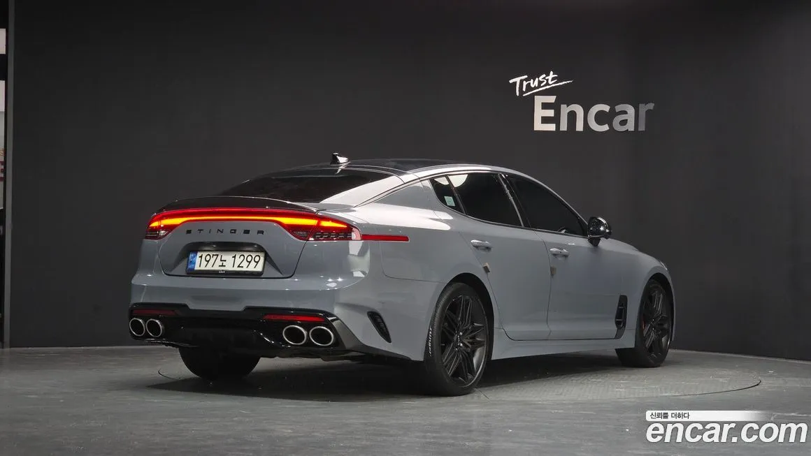 Kia Stinger 2023 из KR, фото 2