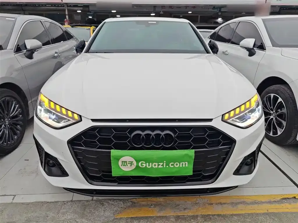Audi A4L 2022 из CN, фото 3