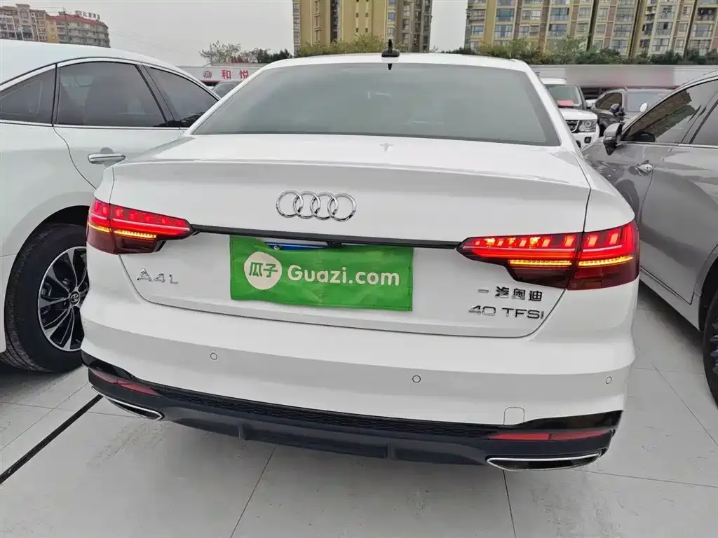 Audi A4L 2022 из CN, фото 6