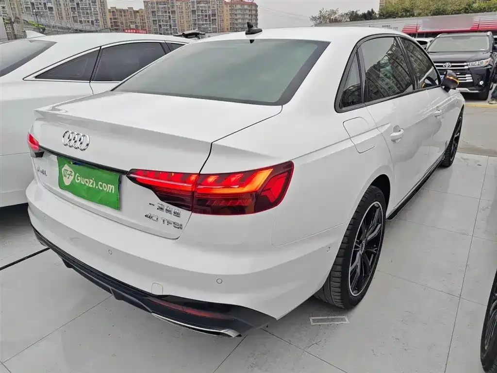 Audi A4L 2022 из CN, фото 7