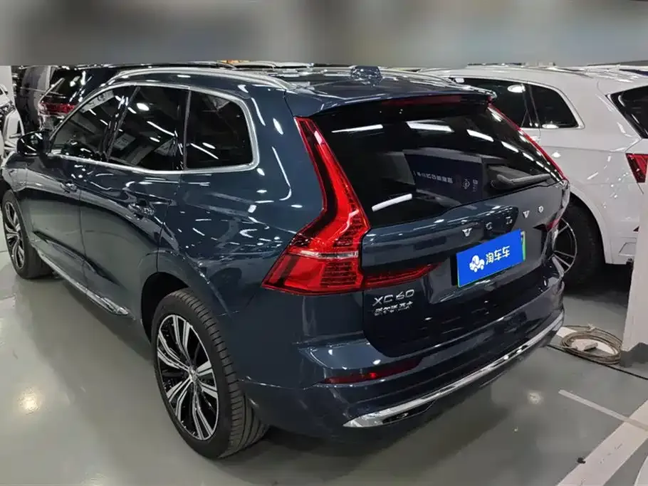 Volvo XC60 PHEV 2021 из CN, фото 3