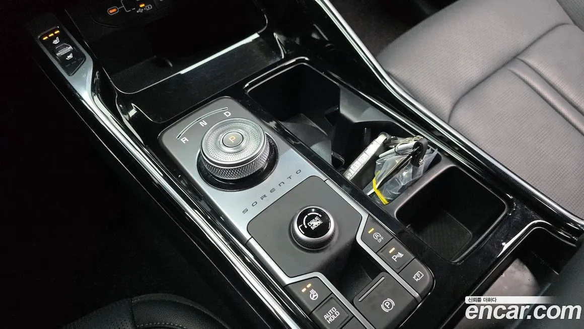 Kia Sorento — фото 9