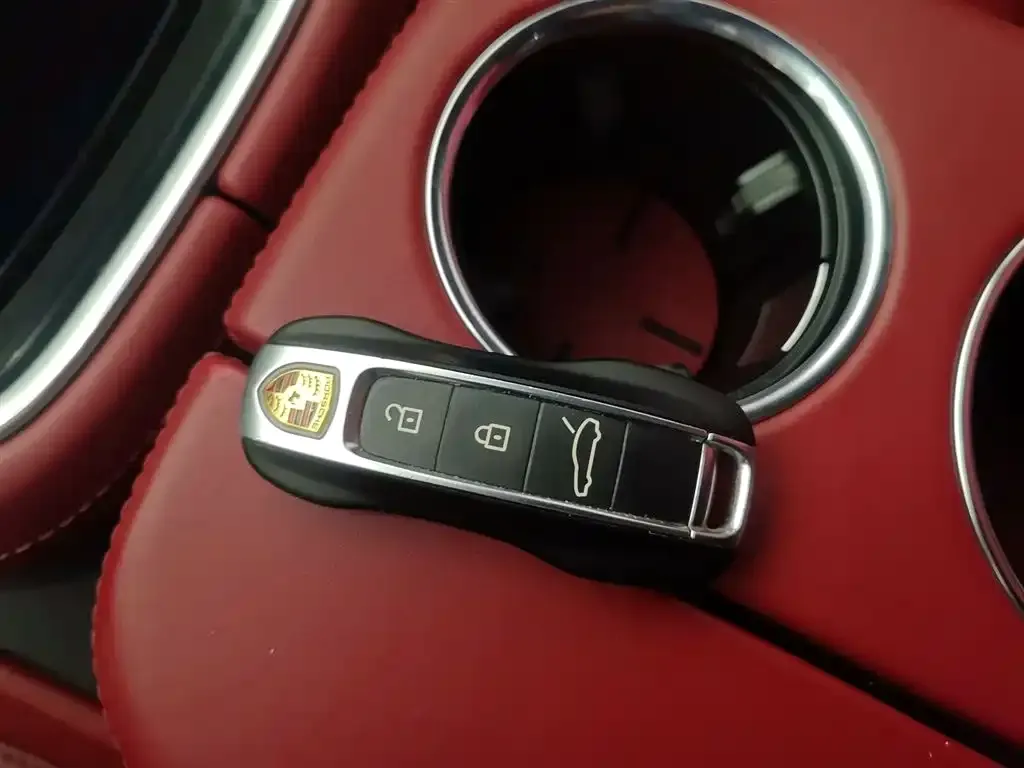 Porsche Panamera 2022 из CN, фото 9