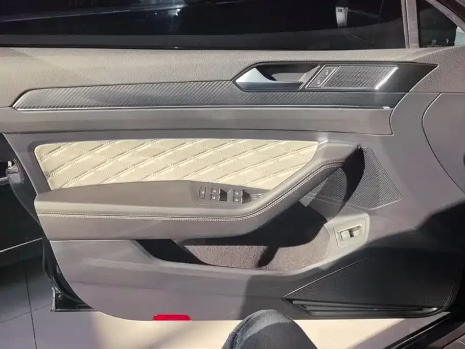 Volkswagen Magotan 2023 из CN, фото 7