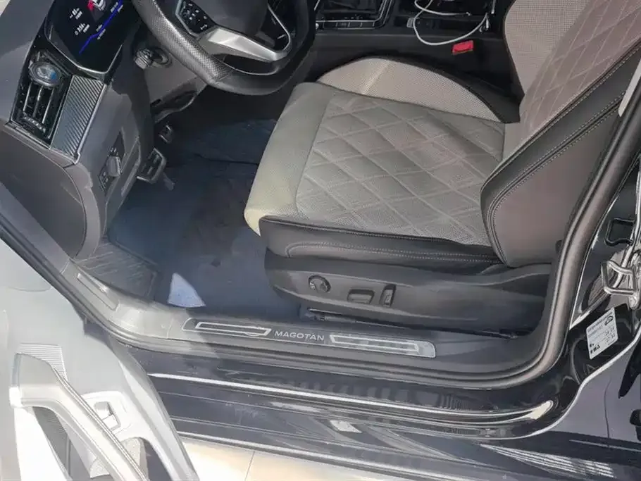 Volkswagen Magotan 2023 из CN, фото 9