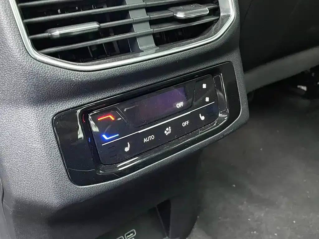 Volkswagen Talagon 2023 из CN, фото 10