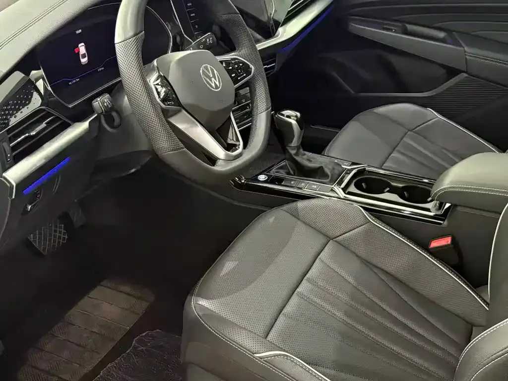 Volkswagen Passat 2024 из CN, фото 7
