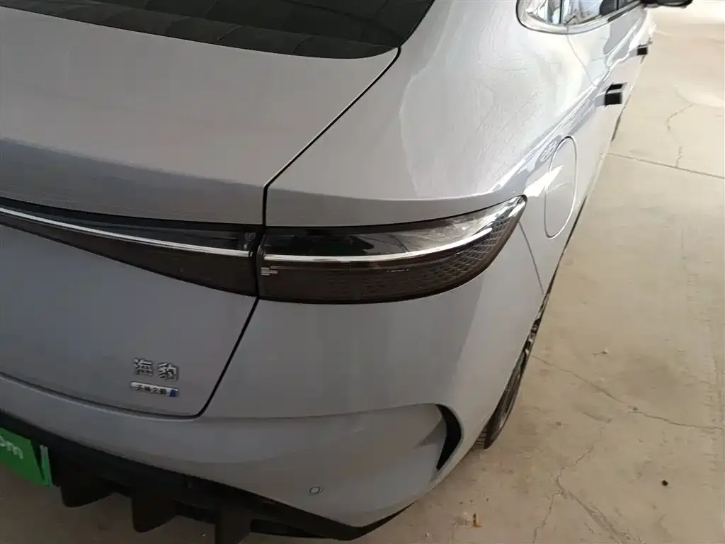 BYD Seal — фото 8