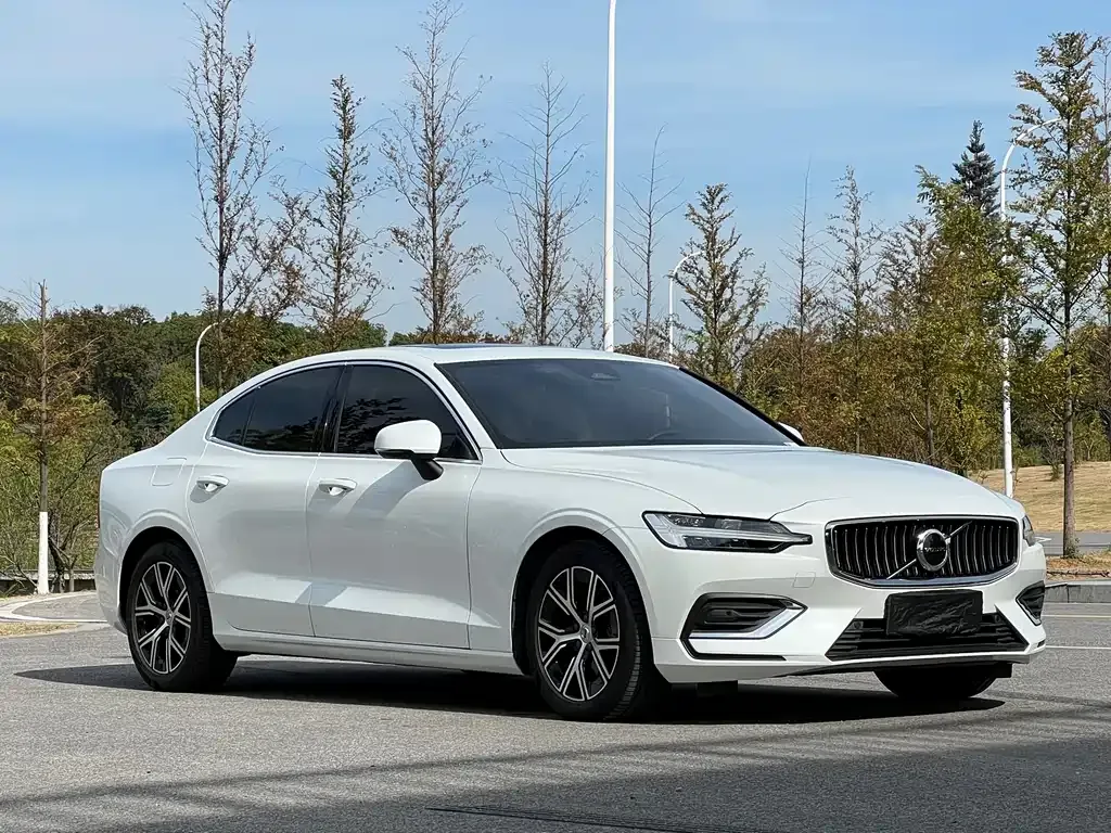 Volvo S60 — фото 2